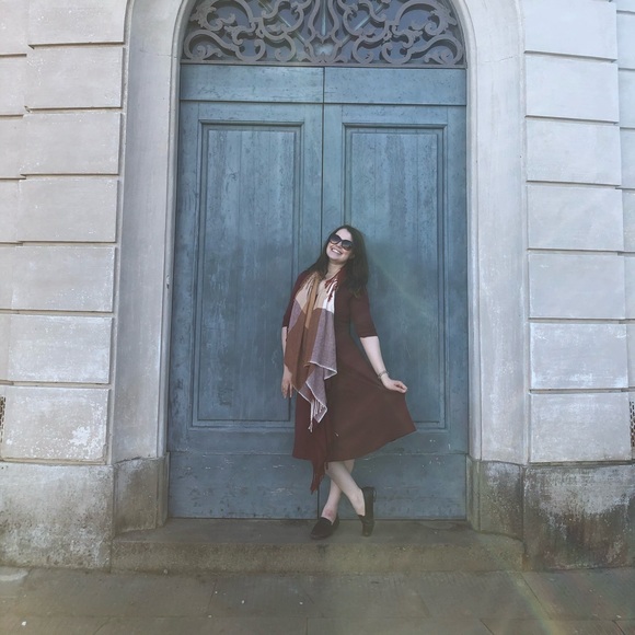 Meet your Posher, Mickaela - Picture 6 of 7